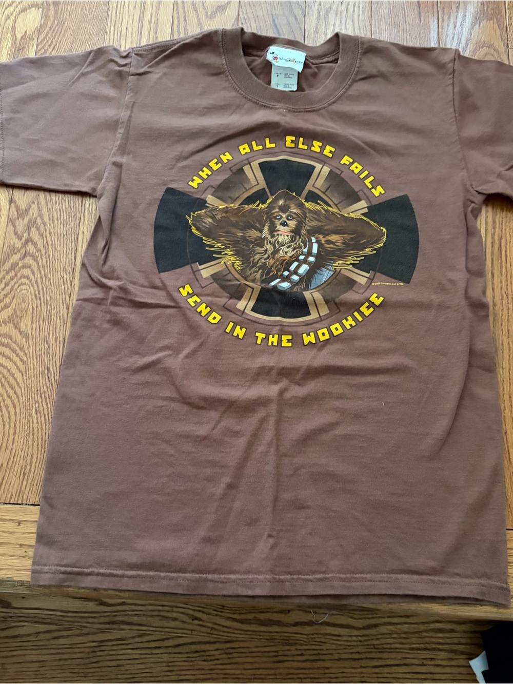 Vintage Disney Parks Chewbacca "Send In The Wookiee" Graphic Tee Brown S Y2K